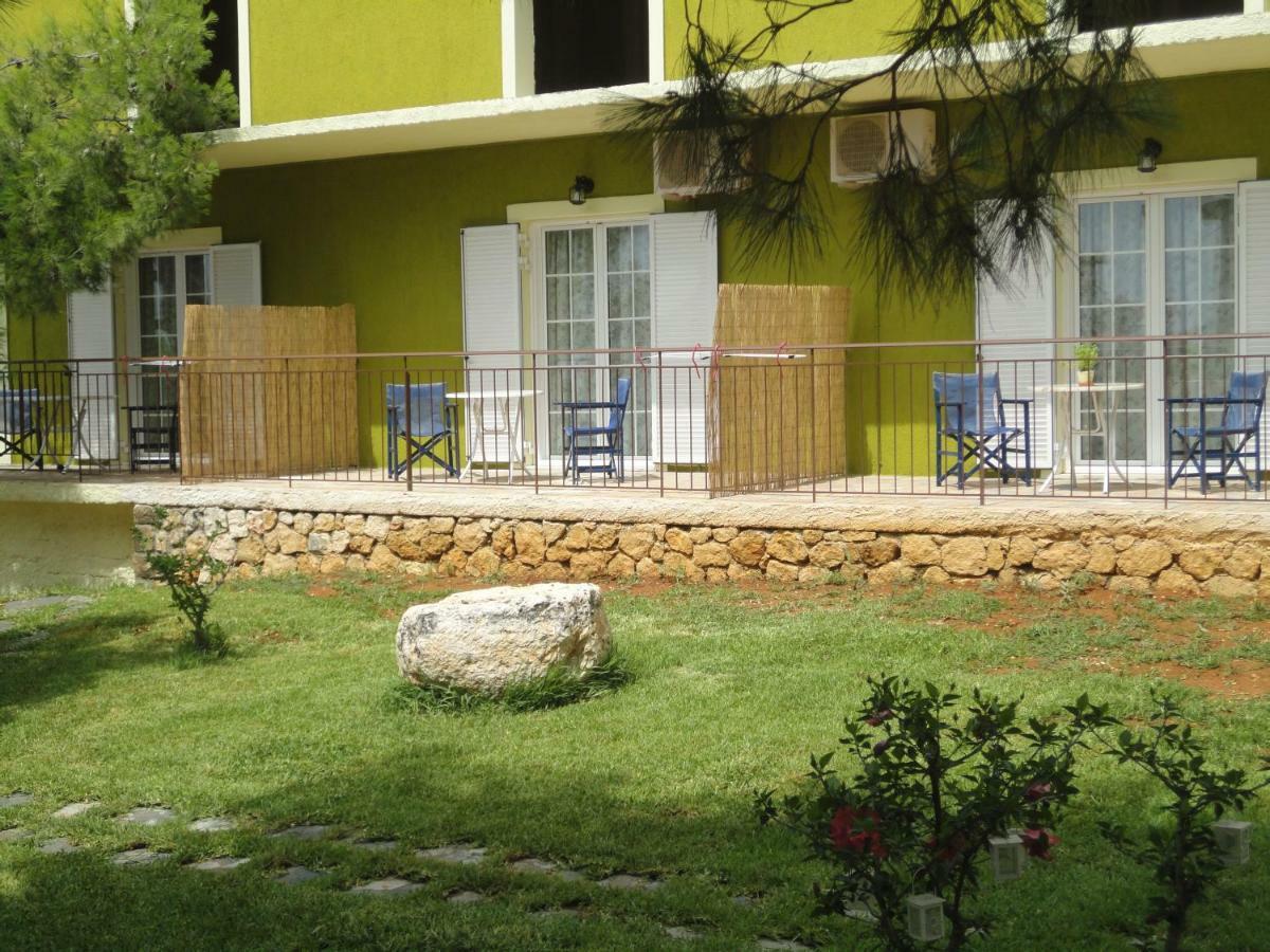 Yialos Apartment *