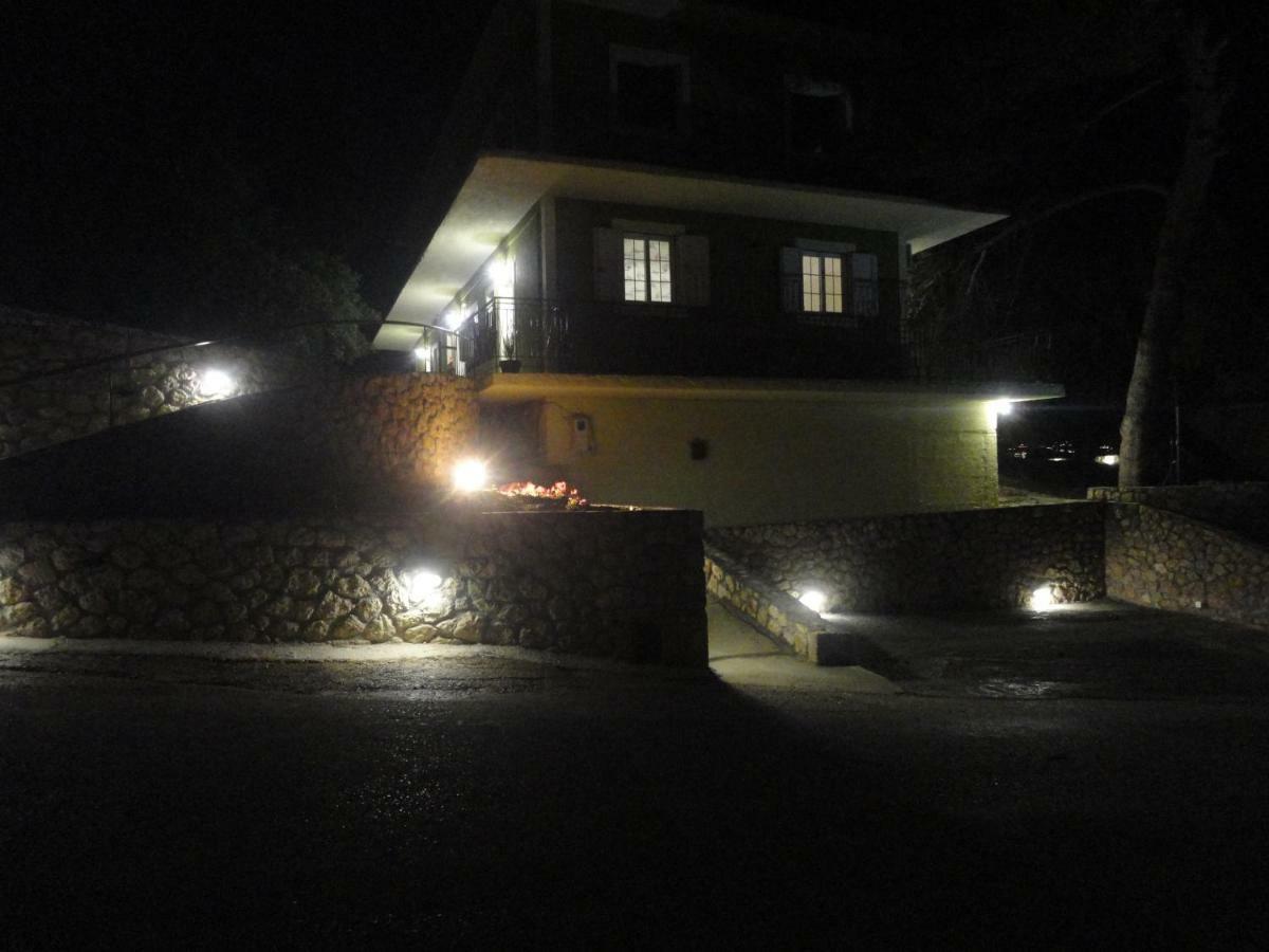 Apartment Yialos
